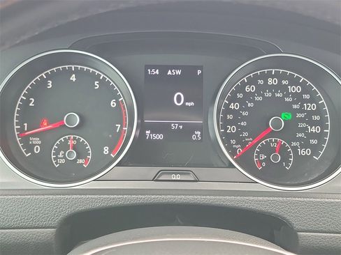 Used 2017 Volkswagen Golf Alltrack SE image 7