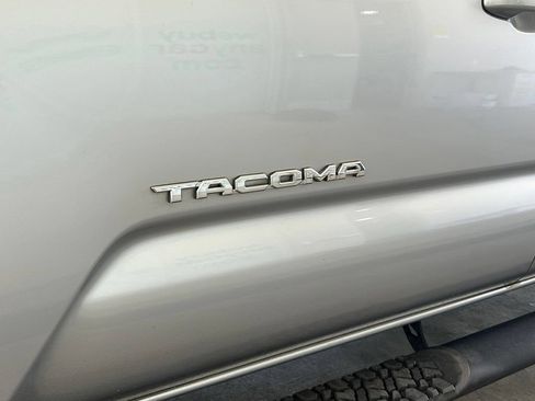 Used 2022 Toyota Tacoma SR5 RWD image 14