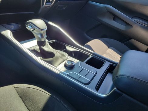 Used 2023 Kia Sorento LX image 29