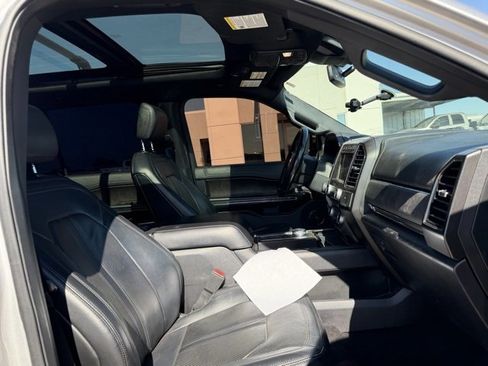 Used 2019 Ford Expedition Limited w/ Texas Edition Package image 9