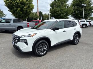 Used 2024 Nissan Rogue S FWD video 1