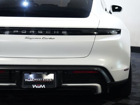 Used 2020 Porsche Taycan AWD/4WD image 17