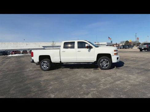 Used 2019 Chevrolet Silverado 2500 High Country image 23