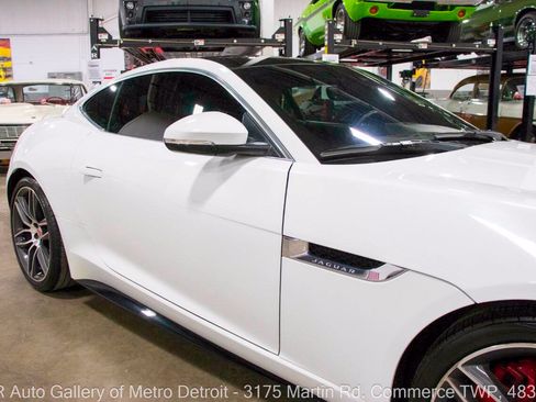 Used 2018 Jaguar F-TYPE R-Dynamic AWD/4WD image 24