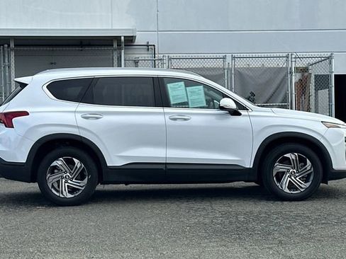 Used 2023 Hyundai Santa Fe SEL image 3