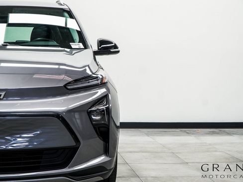 Used 2023 Chevrolet Bolt EUV LT image 6