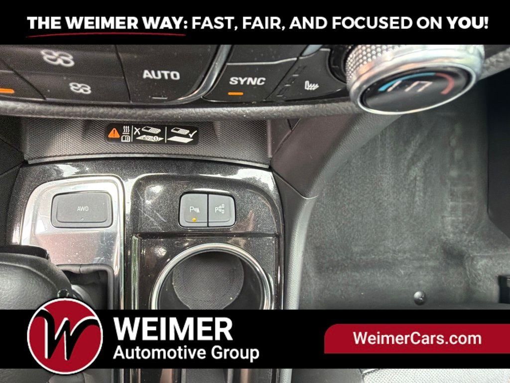 Used 2023 Chevrolet Equinox Premier AWD/4WD image 37