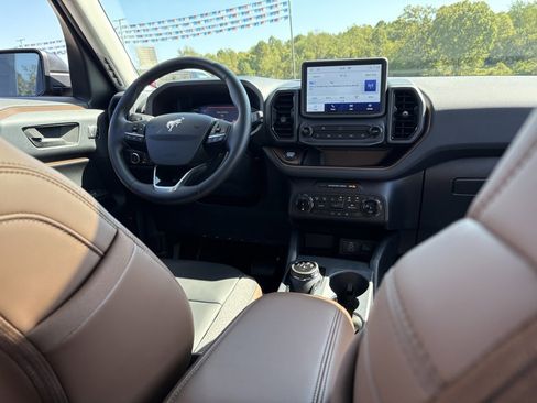 Used 2024 Ford Bronco Sport Outer Banks w/ Tech Package image 32