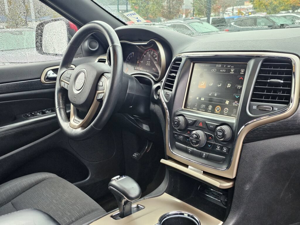 Used 2014 Jeep Grand Cherokee Laredo w/ Security & Convenience Group AWD/4WD image 34