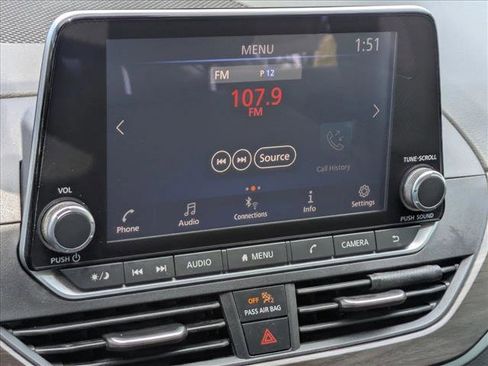 Used 2024 Nissan Altima 2.5 SV FWD image 13