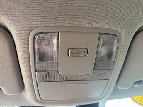 Used 2025 Kia Soul LX w/ LX Technology Package FWD image 27
