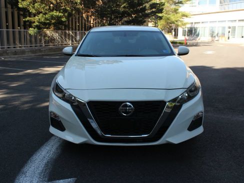 Used 2020 Nissan Altima 2.5 S FWD image 3