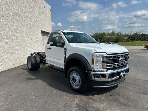 New 2026 Ford F550 4x4 Regular Cab Super Duty image 13