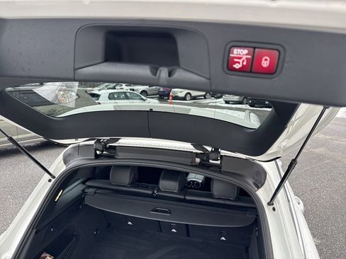 Used 2022 Mercedes-Benz GLC 300 4MATIC w/ Multimedia Package Lite image 11