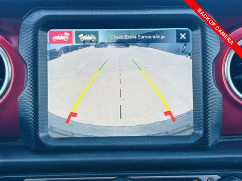 Used 2022 Jeep Wrangler Unlimited Rubicon w/ Xtreme Recon 35" Tire Package AWD/4WD image 8