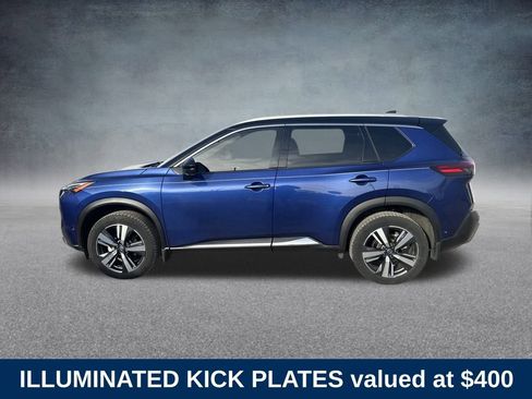 Used 2021 Nissan Rogue Platinum image 2