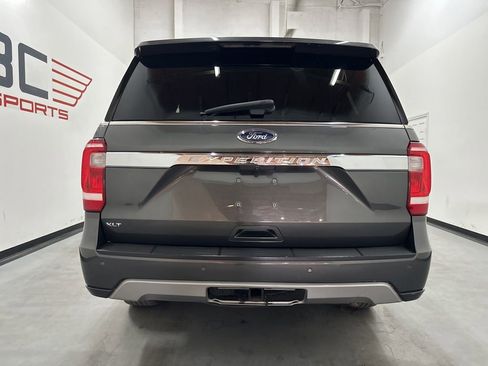 Used 2019 Ford Expedition XLT w/ Equipment Group 202A AWD/4WD image 11