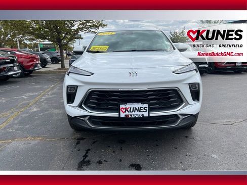 Used 2025 Buick Encore GX Preferred AWD/4WD image 10