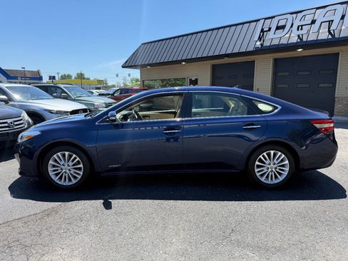 Used 2013 Toyota Avalon Limited FWD image 8