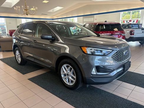 Used 2023 Ford Edge SEL w/ Convenience Package AWD/4WD image 7