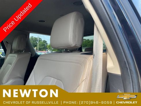 Used 2023 Ford Expedition Limited AWD/4WD image 36