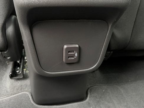 Used 2023 Chevrolet Equinox LS w/ LS Convenience Package image 23