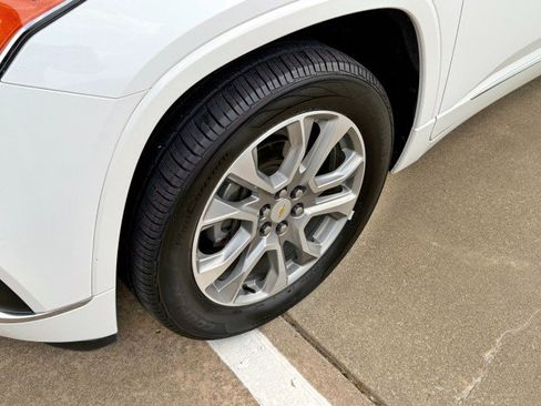 Used 2020 Chevrolet Traverse Premier w/ LPO, Floor Liner Package image 10