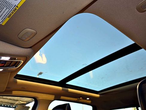 Used 2019 RAM 1500 Laramie image 29