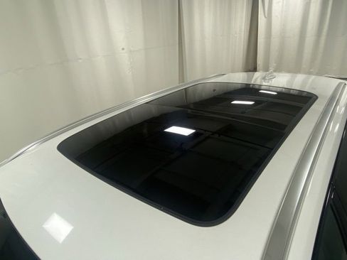 Used 2024 Volvo V60 B5 Cross Country Plus image 6