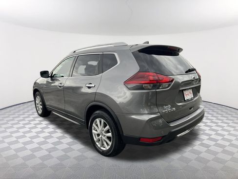 Used 2019 Nissan Rogue SV image 7