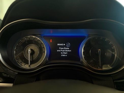 Used 2018 Chrysler 300 S w/ Safetytec Plus Group AWD/4WD image 21