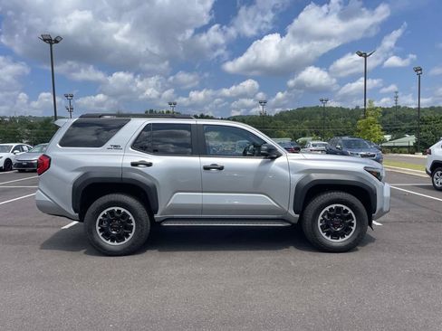 Certified 2025 Toyota 4Runner TRD Off-Road Premium w/ Tow Technology Package AWD/4WD image 2