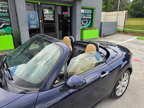 Used 2011 MAZDA MX-5 Miata Grand Touring w/ Premium Pkg RWD image 54