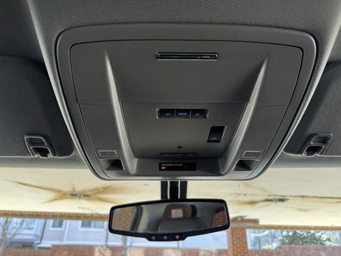 Used 2015 GMC Sierra 1500 SLE w/ SLE Value Package image 28