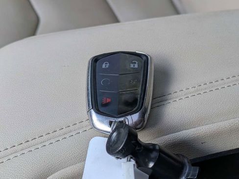 Used 2020 Cadillac Escalade Premium Luxury w/ LPO, Radiant Package AWD/4WD image 35
