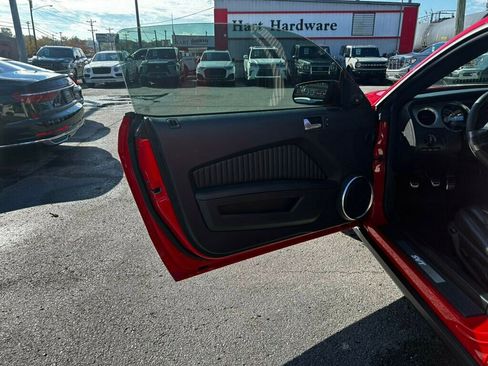 Used 2011 Ford Mustang Shelby GT500 w/ SVT Performance Pkg image 8