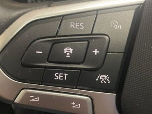 Used 2023 Volkswagen Jetta SEL FWD image 15