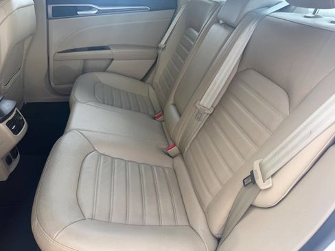 Used 2013 Ford Fusion SE image 18