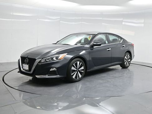 Used 2022 Nissan Altima 2.5 SV image 71