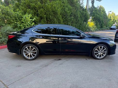 Used 2015 Acura TLX V6 w/ Technology Package FWD image 3