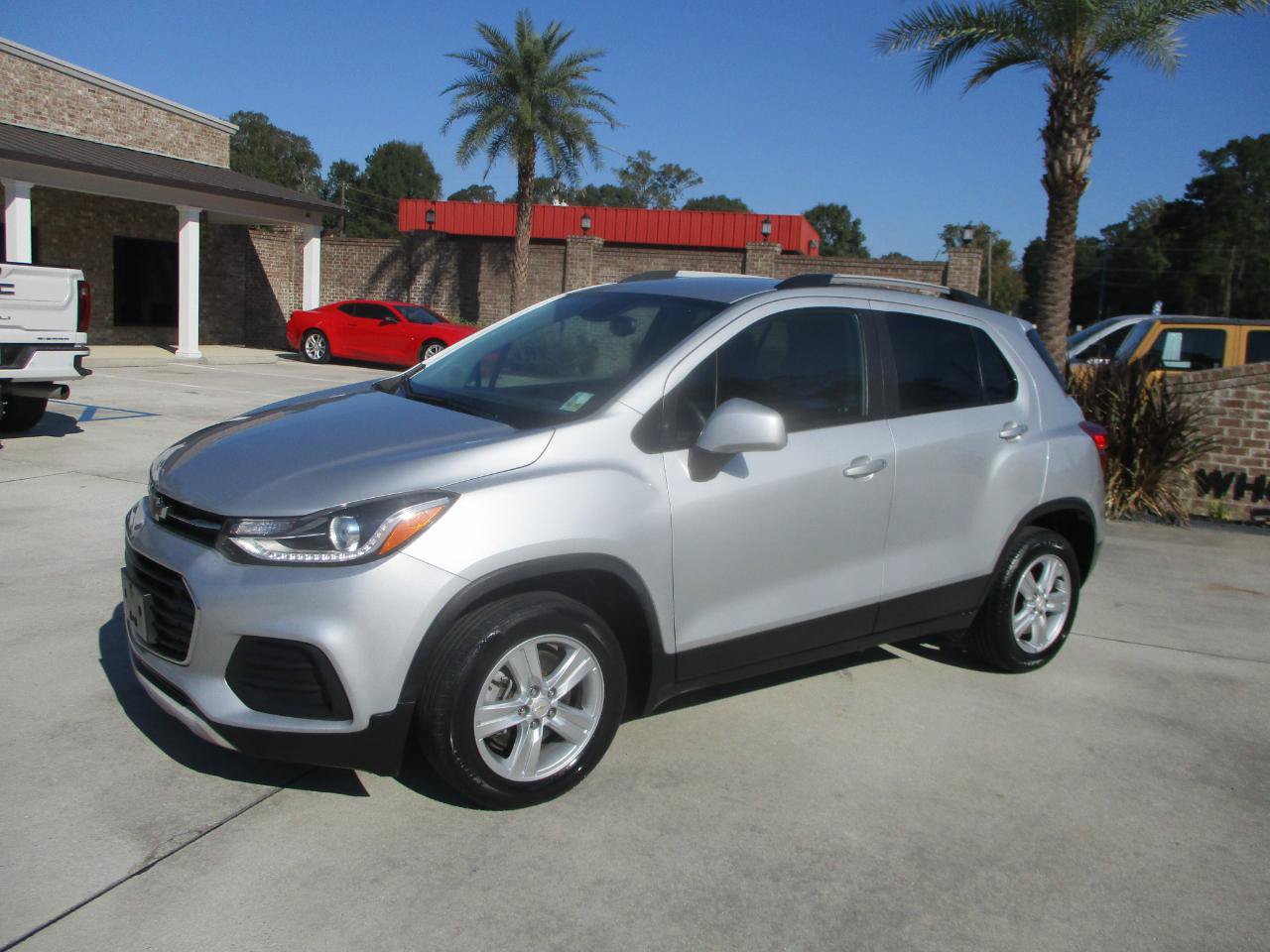 Used 2021 Chevrolet Trax LT FWD image 17
