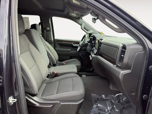 Used 2022 GMC Sierra 1500 Elevation w/ LPO, Elevation Black Package image 19