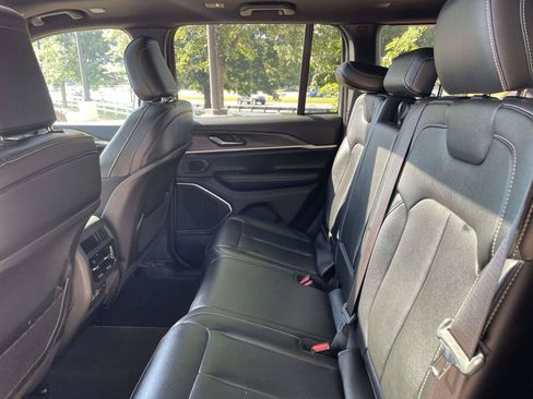 Used 2024 Jeep Grand Cherokee Limited 4xe AWD/4WD image 13