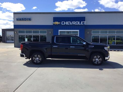 Used 2025 GMC Sierra 1500 SLT AWD/4WD image 7