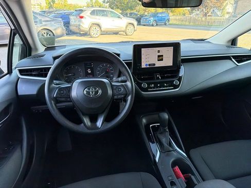Used 2025 Toyota Corolla LE FWD image 10