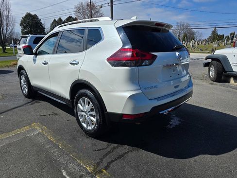 Used 2018 Nissan Rogue SV AWD/4WD image 5