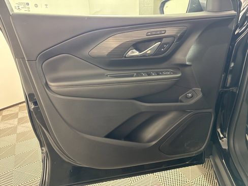 Used 2021 GMC Terrain SLT image 15