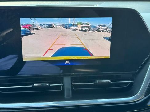 Certified 2024 Chevrolet Trax RS w/ Sunroof Package FWD image 19