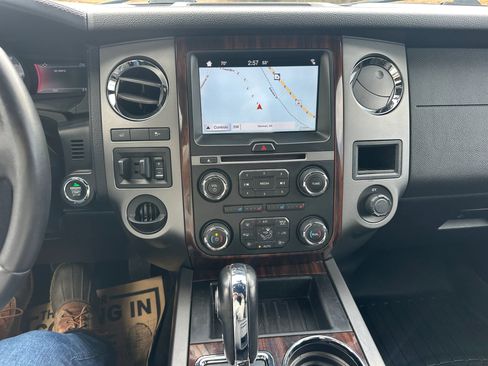Used 2016 Ford Expedition Platinum image 15