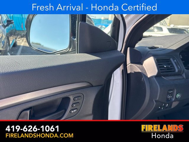 Used 2025 Honda Passport EX-L image 11